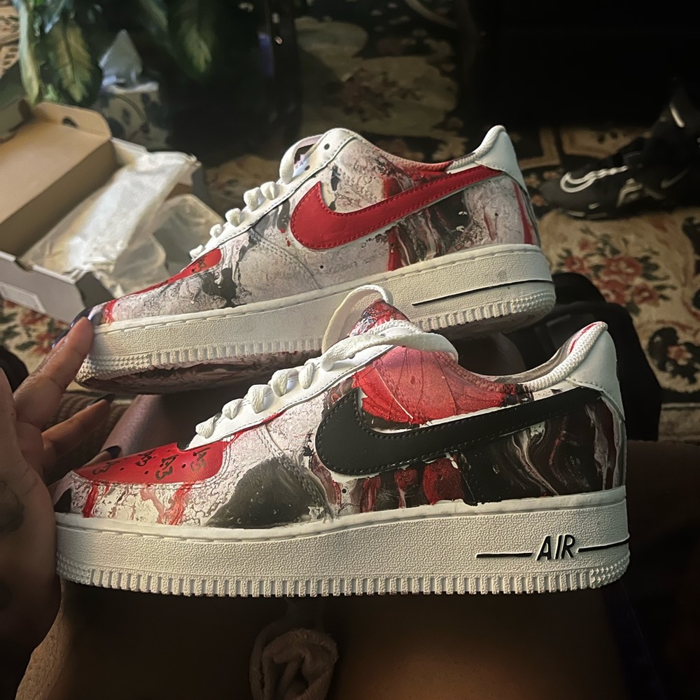 Custom sneakers - Picture 3 of 5